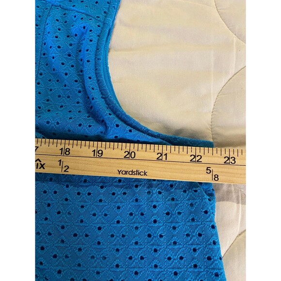 Avenue Women's Plus Sz 18/20 Blue Sleeveless Eyelet 1/4 Button Layered Top - Picture 11 of 12